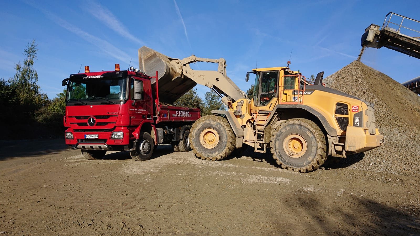 Materialtransport mit eigenem Fuhrpark für Erd- und Wegebau im Vogtland